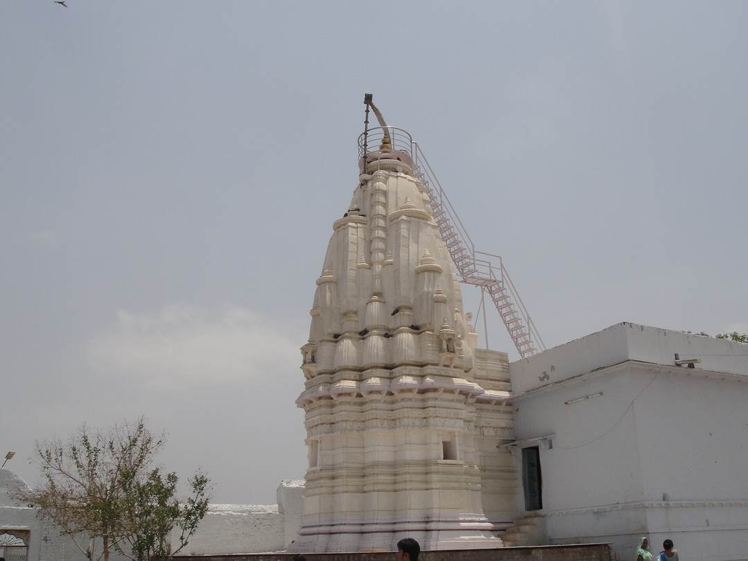 मंदिर, अंदेश्वर पार्श्वनाथ