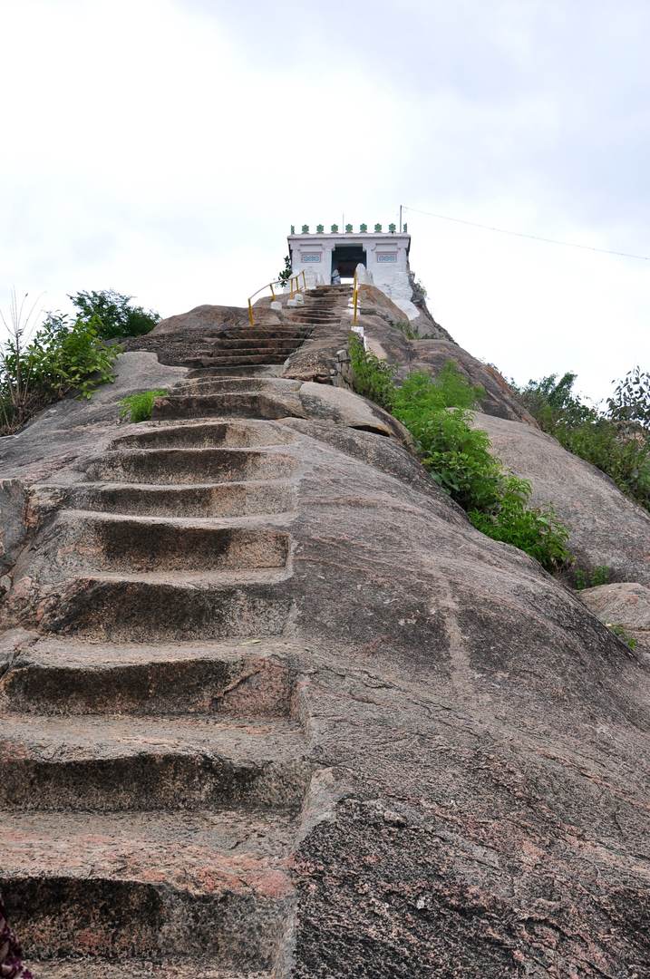 मंदिर, गोम्मटगिरि, मैसूरु