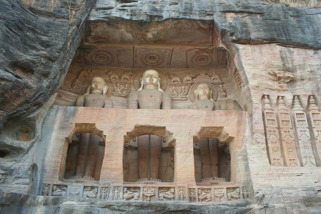 तीर्थ · चट्टान में उकेरी प्रतिमाएँ, गोपाचल, ग्वालियर किला