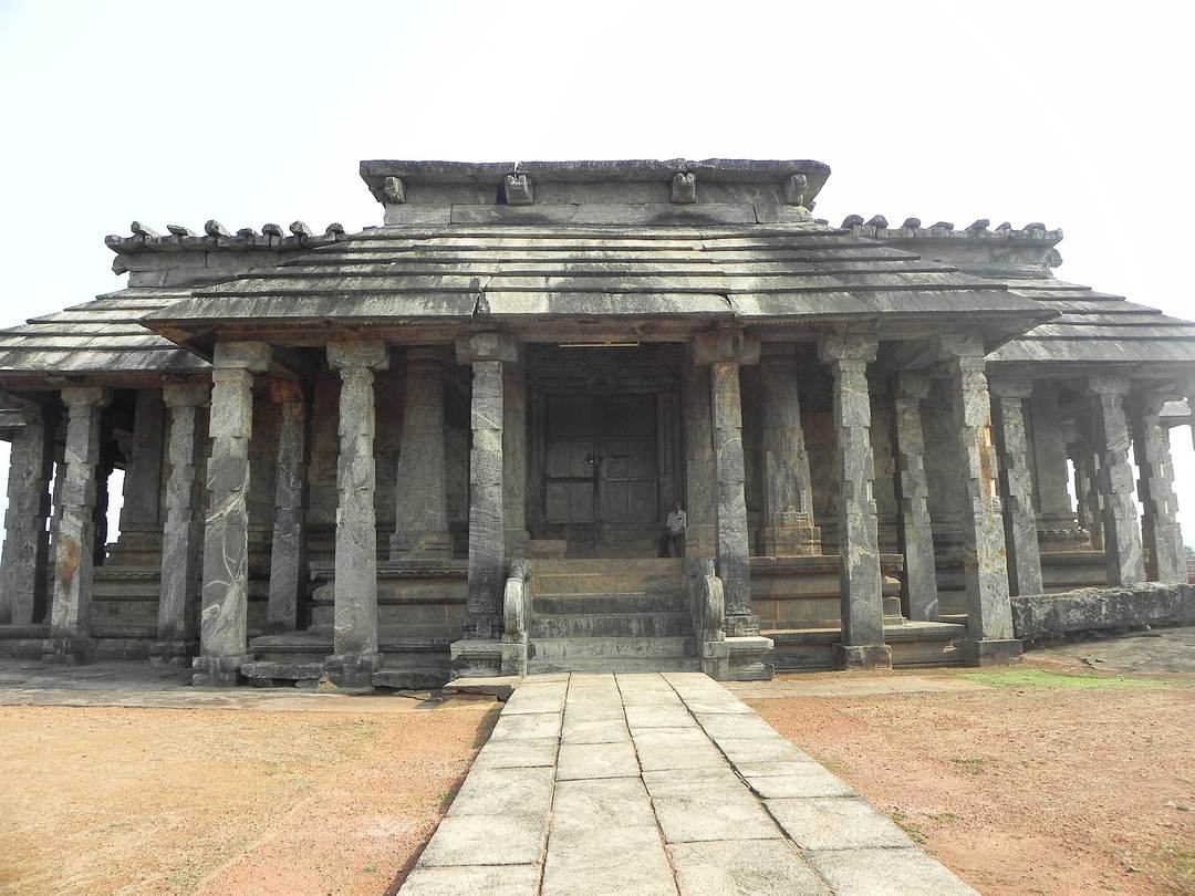 मंदिर · चतुर्मुख बसदि, कारकल