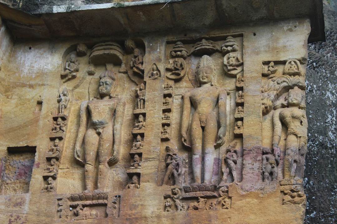 प्रतिमा · भगवान ऋषभदेव, खंडगिरि व उदयगिरि