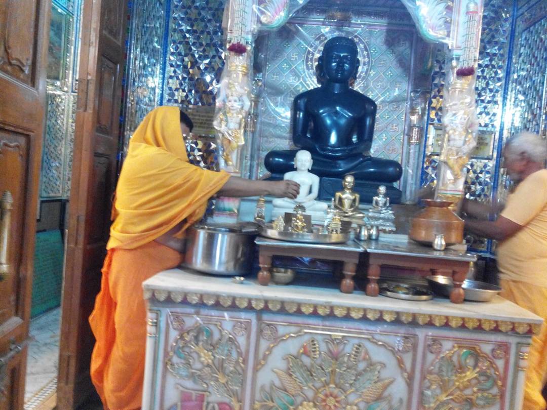 मूलनायक · भगवान नेमिनाथ, लूणवा