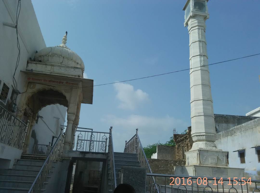 मंदिर, मौजमाबाद
