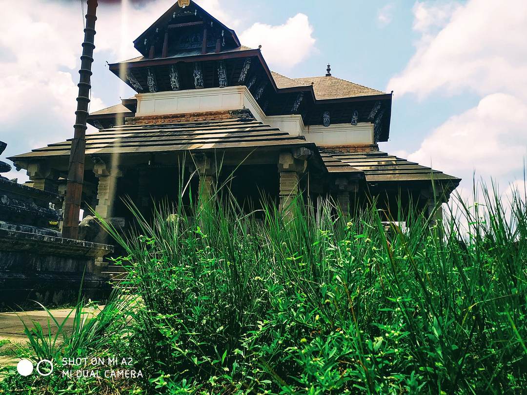 मंदिर · साविर कंबद बसदि (सहस्र स्तंभ), मूडबिद्री