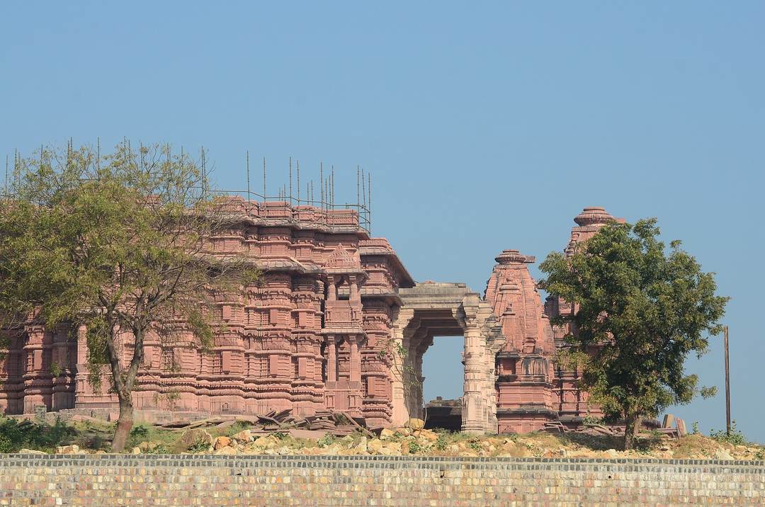 मंदिर, नेमावर (सिद्धोदय)