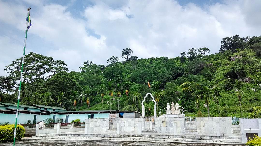 तीर्थ, सूर्य पहाड़